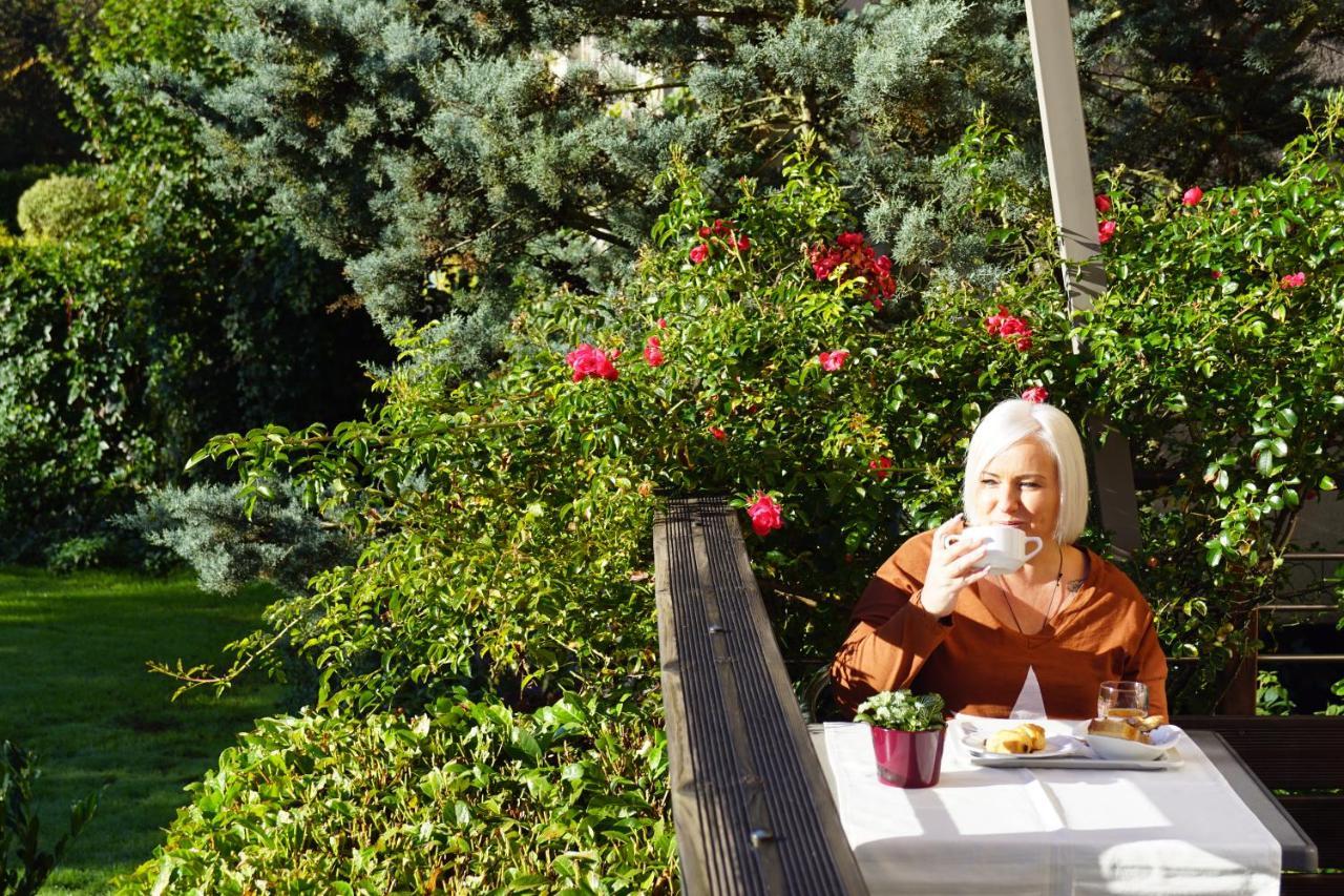 Onet-le-Chateau Logis Hotel Aux Berges De L'Aveyron מראה חיצוני תמונה
