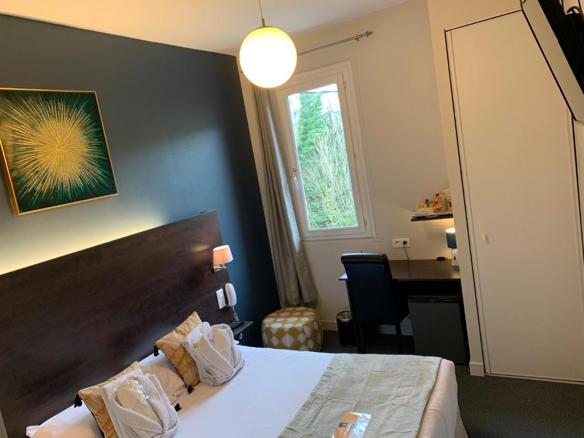 Onet-le-Chateau Logis Hotel Aux Berges De L'Aveyron מראה חיצוני תמונה