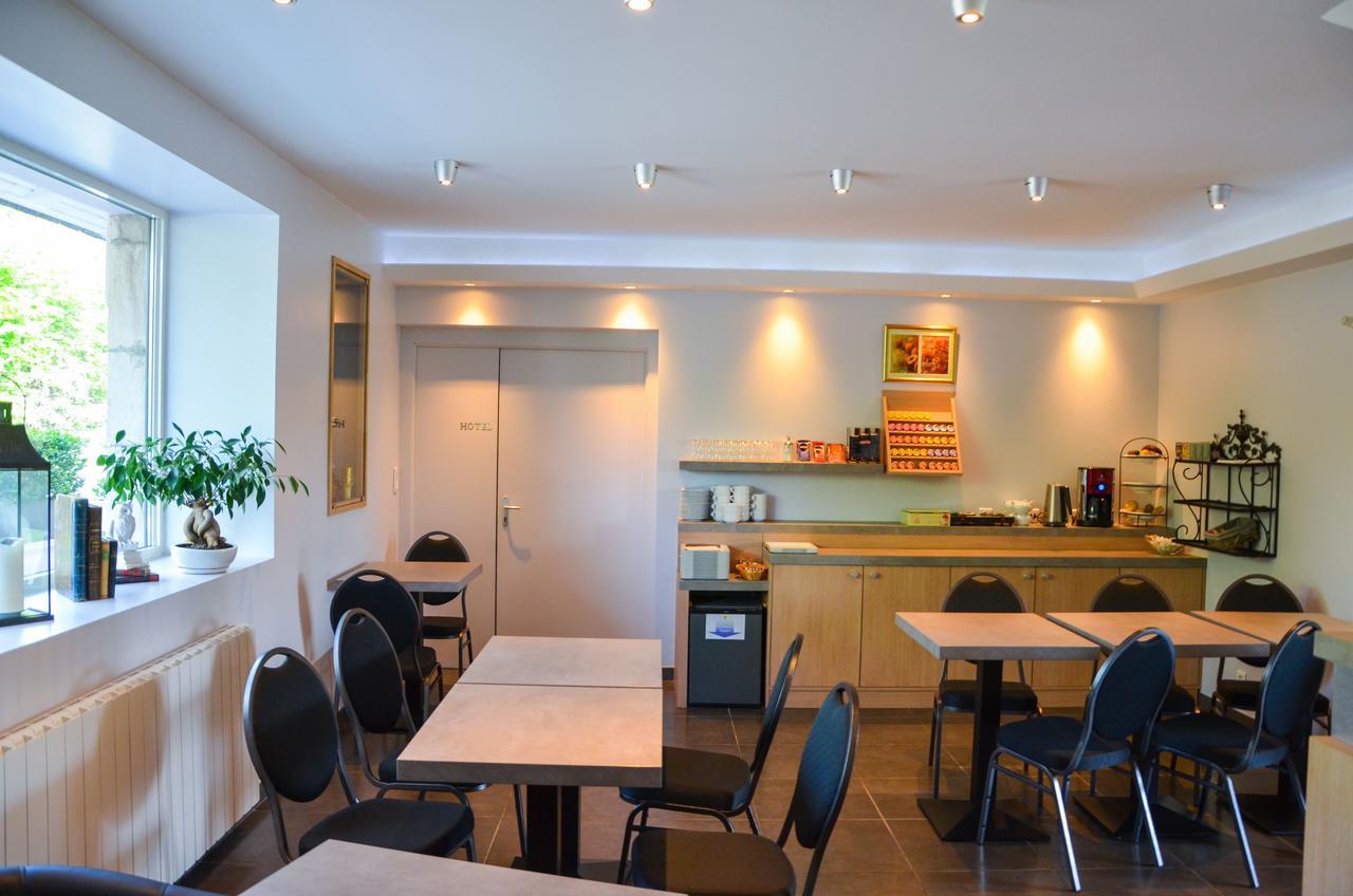 Onet-le-Chateau Logis Hotel Aux Berges De L'Aveyron מראה חיצוני תמונה