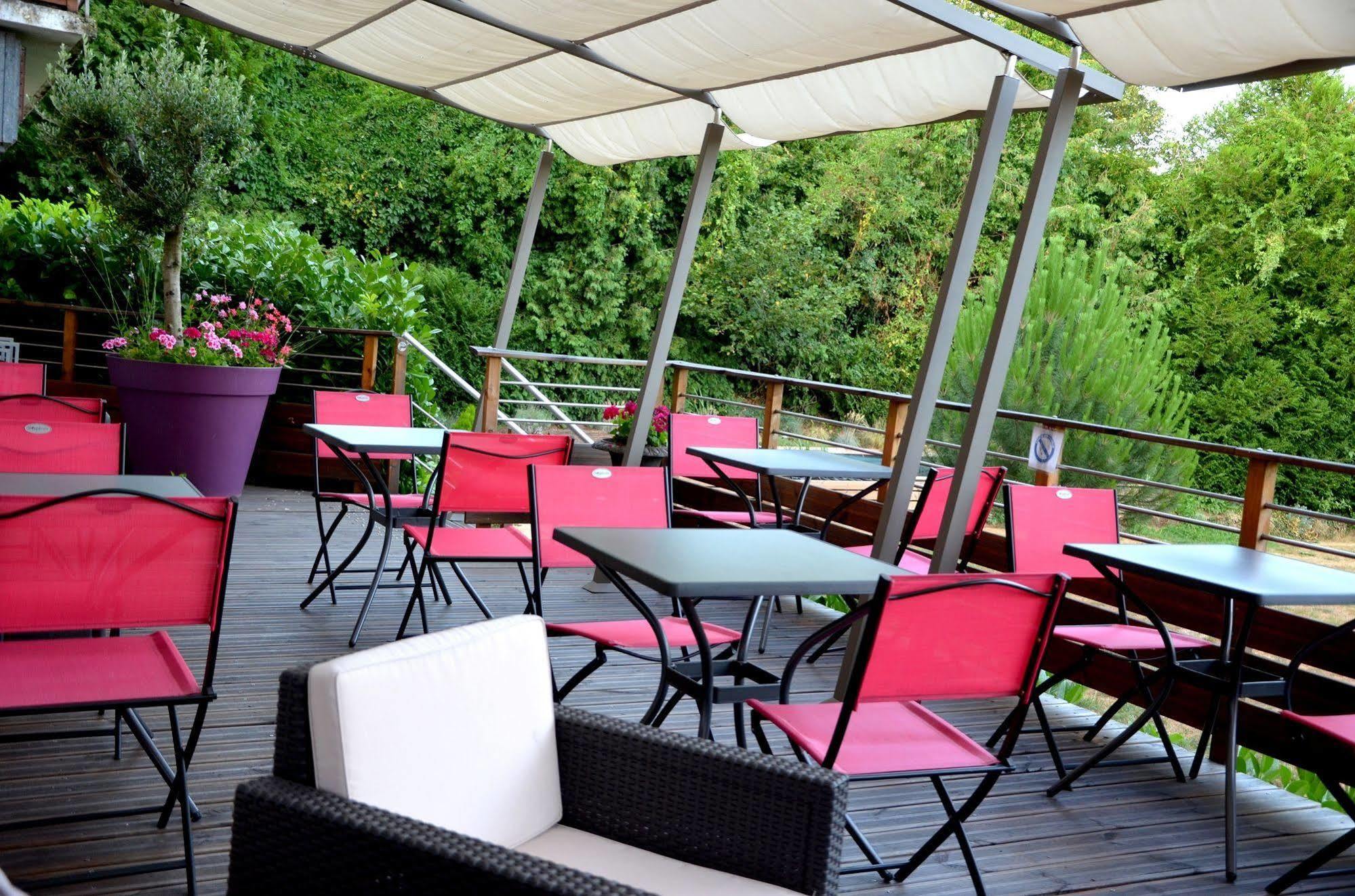 Onet-le-Chateau Logis Hotel Aux Berges De L'Aveyron מראה חיצוני תמונה